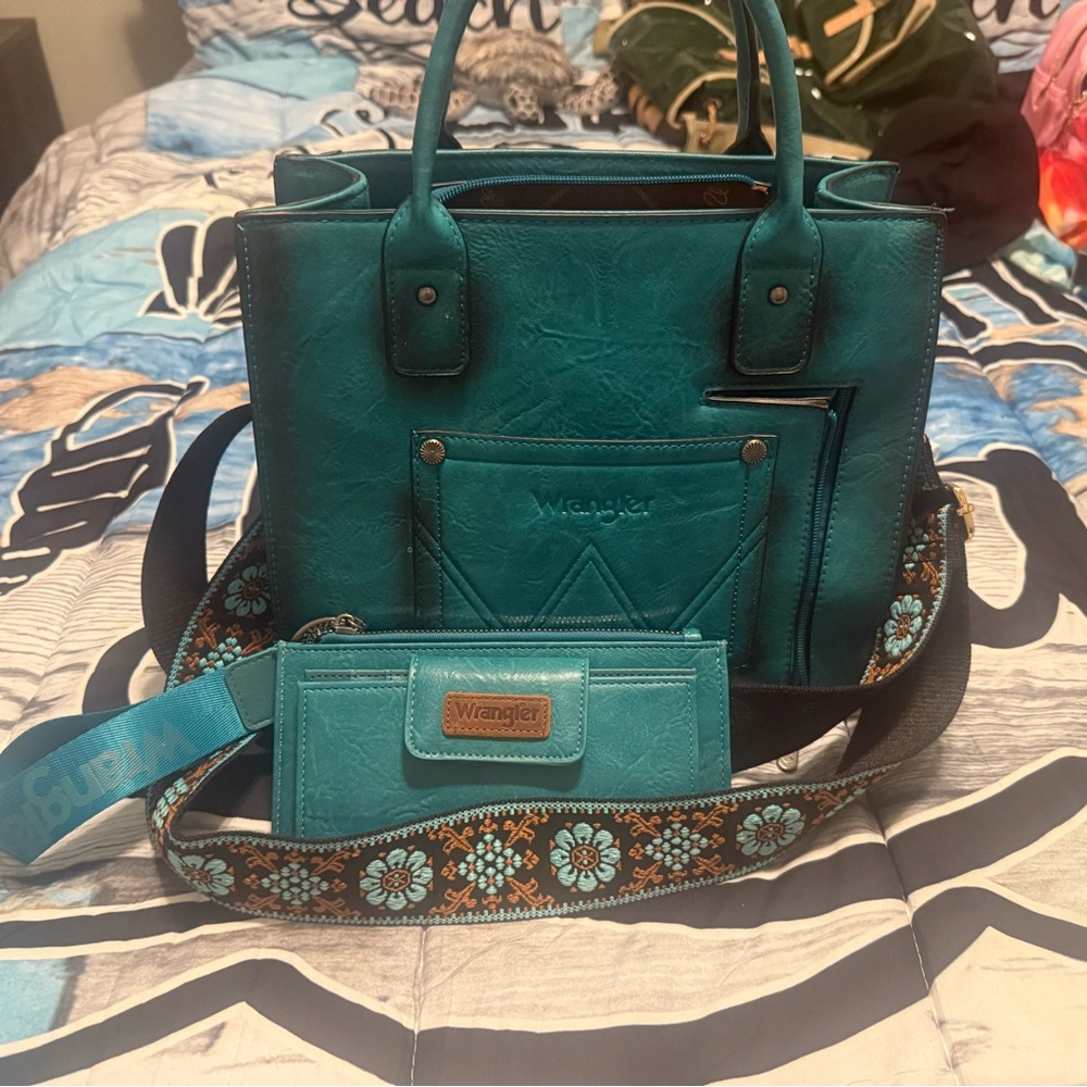 Wrangler Turquoise Tote Bag Set